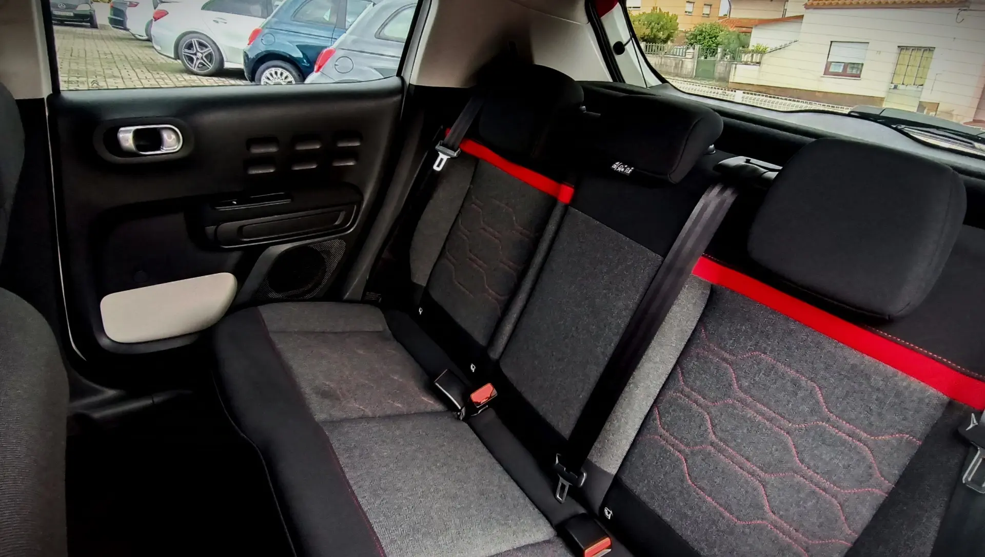 Citroen C3 1.2 PureTech Shine 22