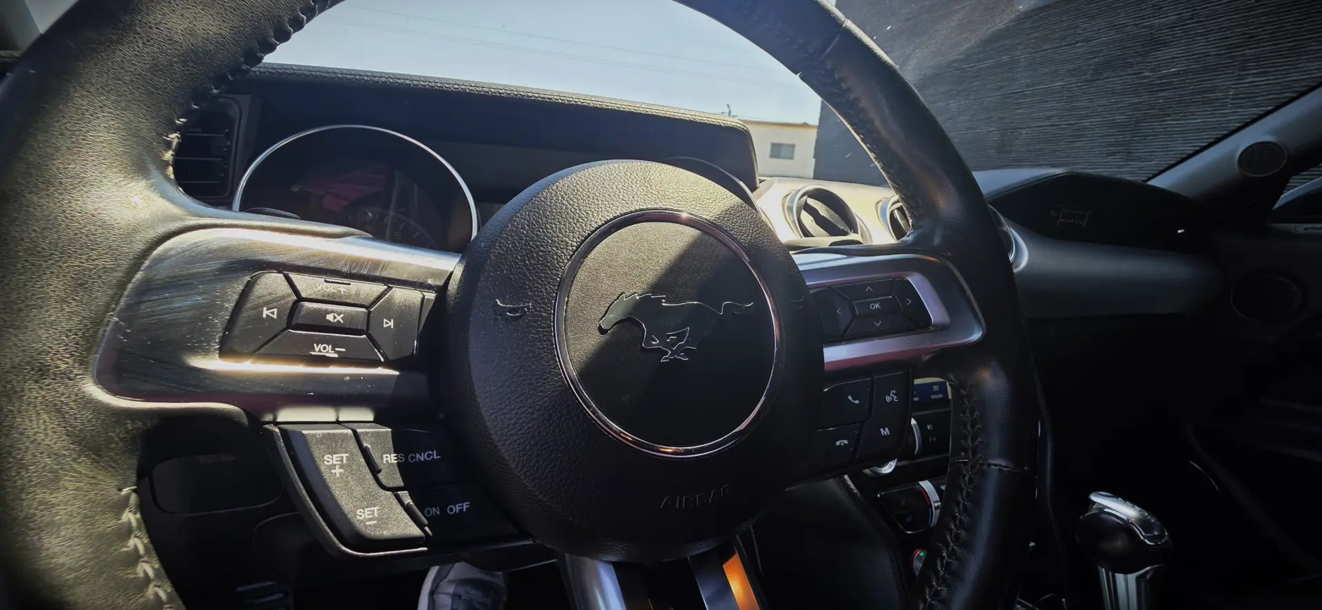 Ford Mustang 2.3i EcoBoost Aut. 32