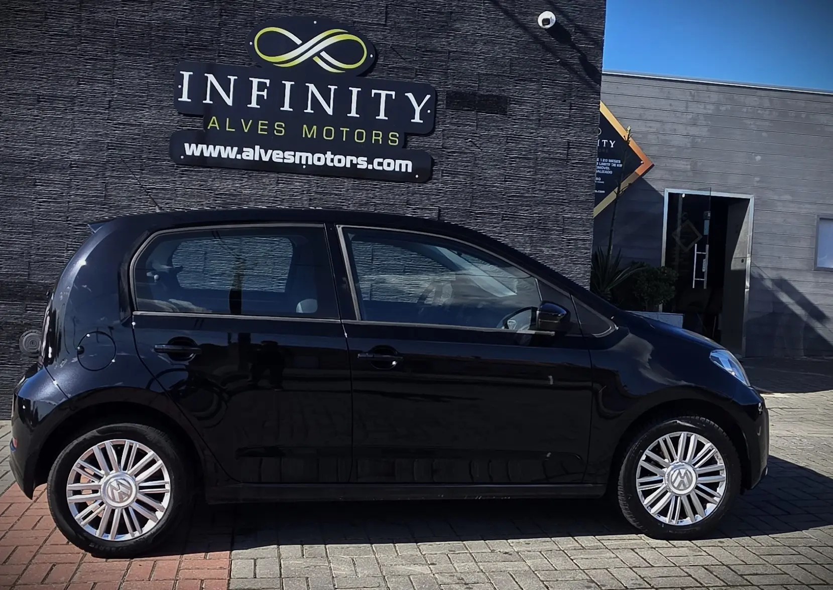 Volkswagen Up! 1.0 Move Color 4