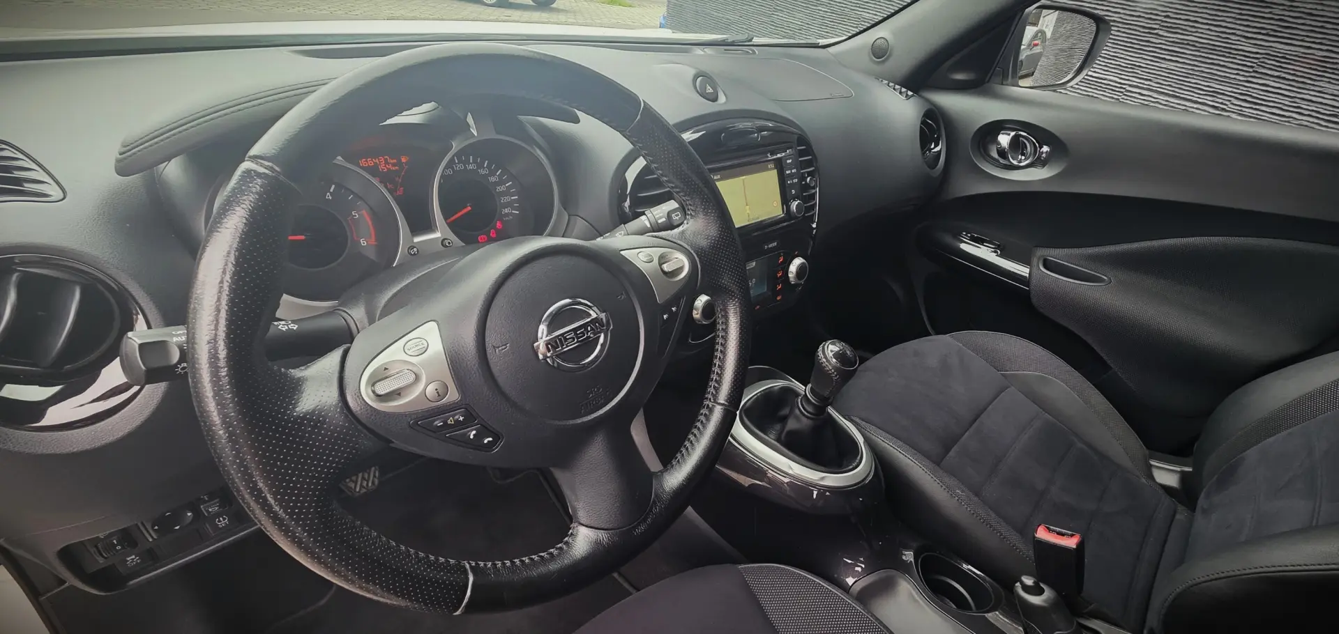 Nissan Juke 1.5 dCi N-Connecta P.Ext.1 Black Tokyo 18
