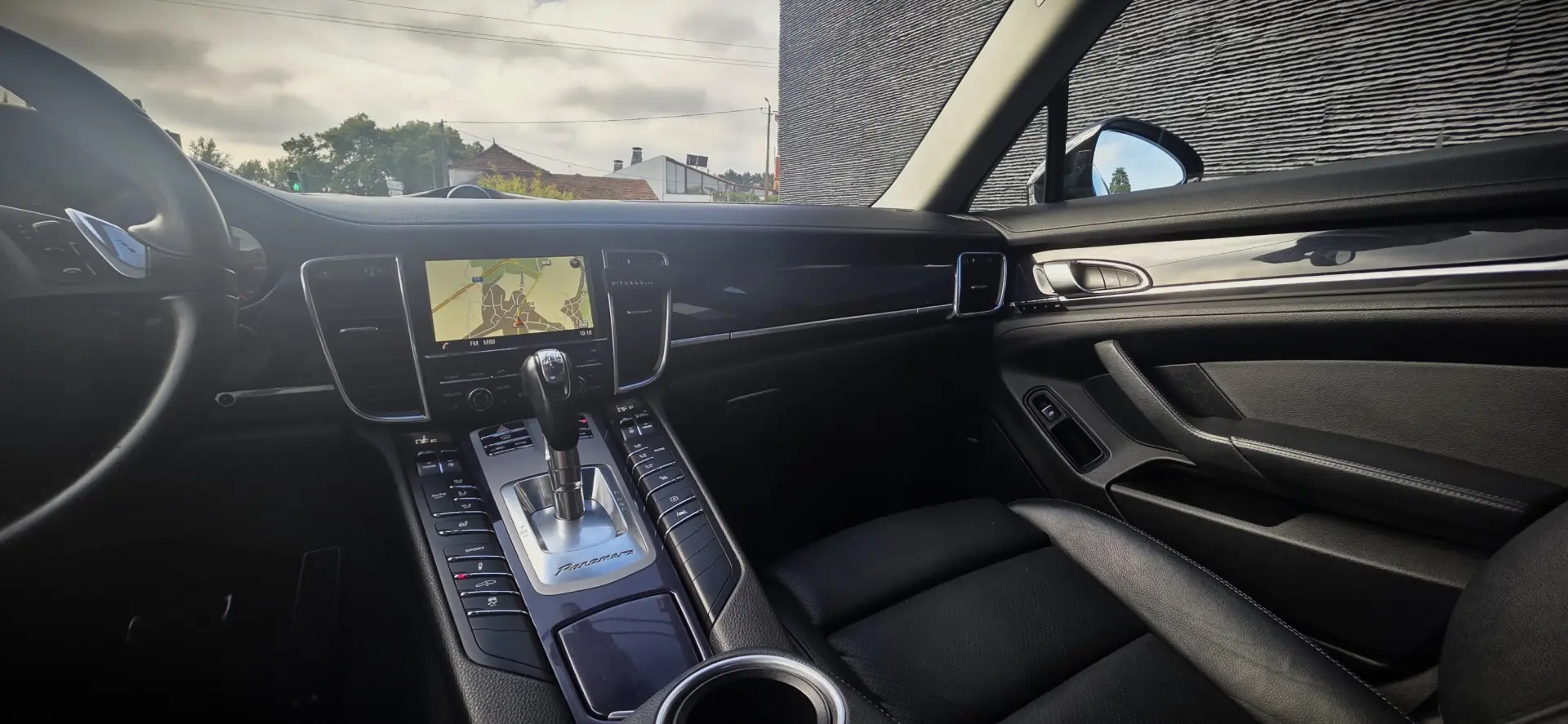 Porsche Panamera Platinum Edition 16