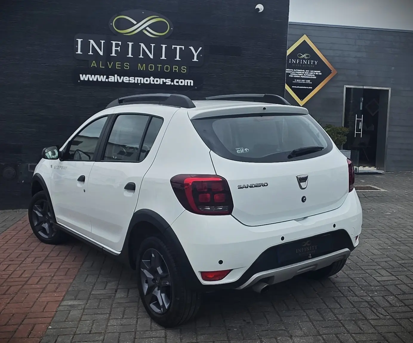 Dacia Sandero 0.9 TCe SL Explorer 7