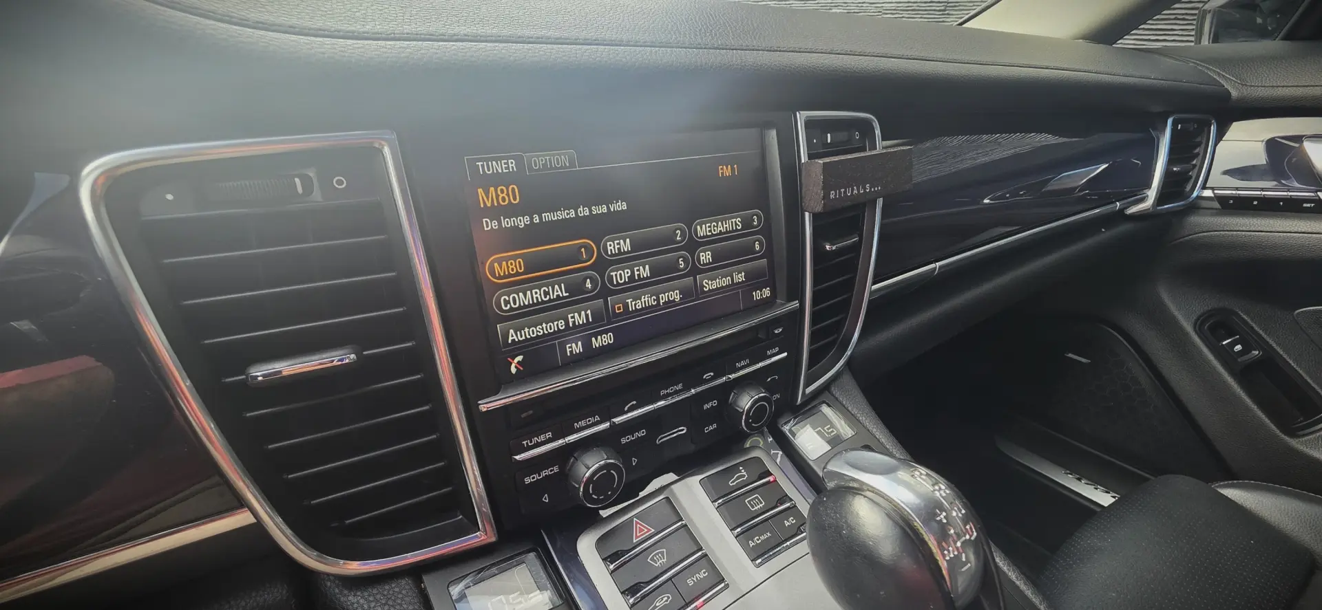 Porsche Panamera Platinum Edition 27