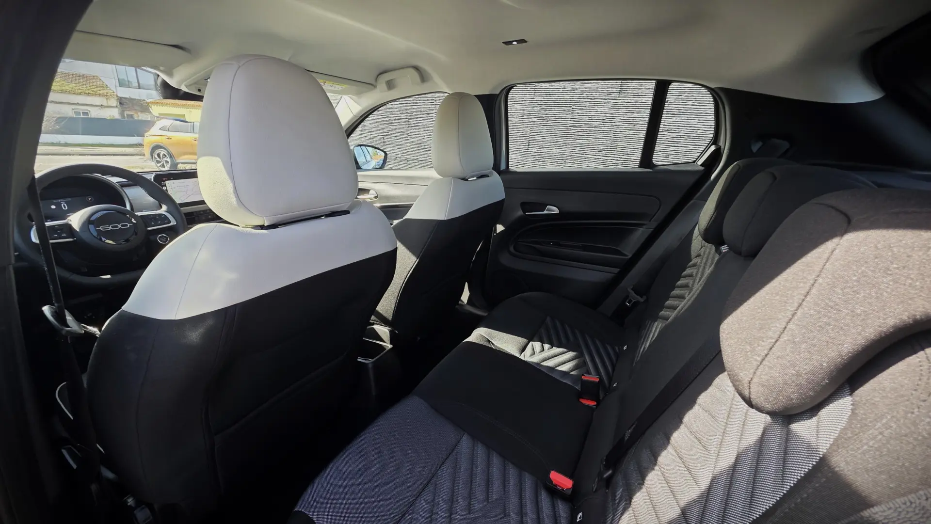 Fiat 600 1.2 Hybrid Sport 28