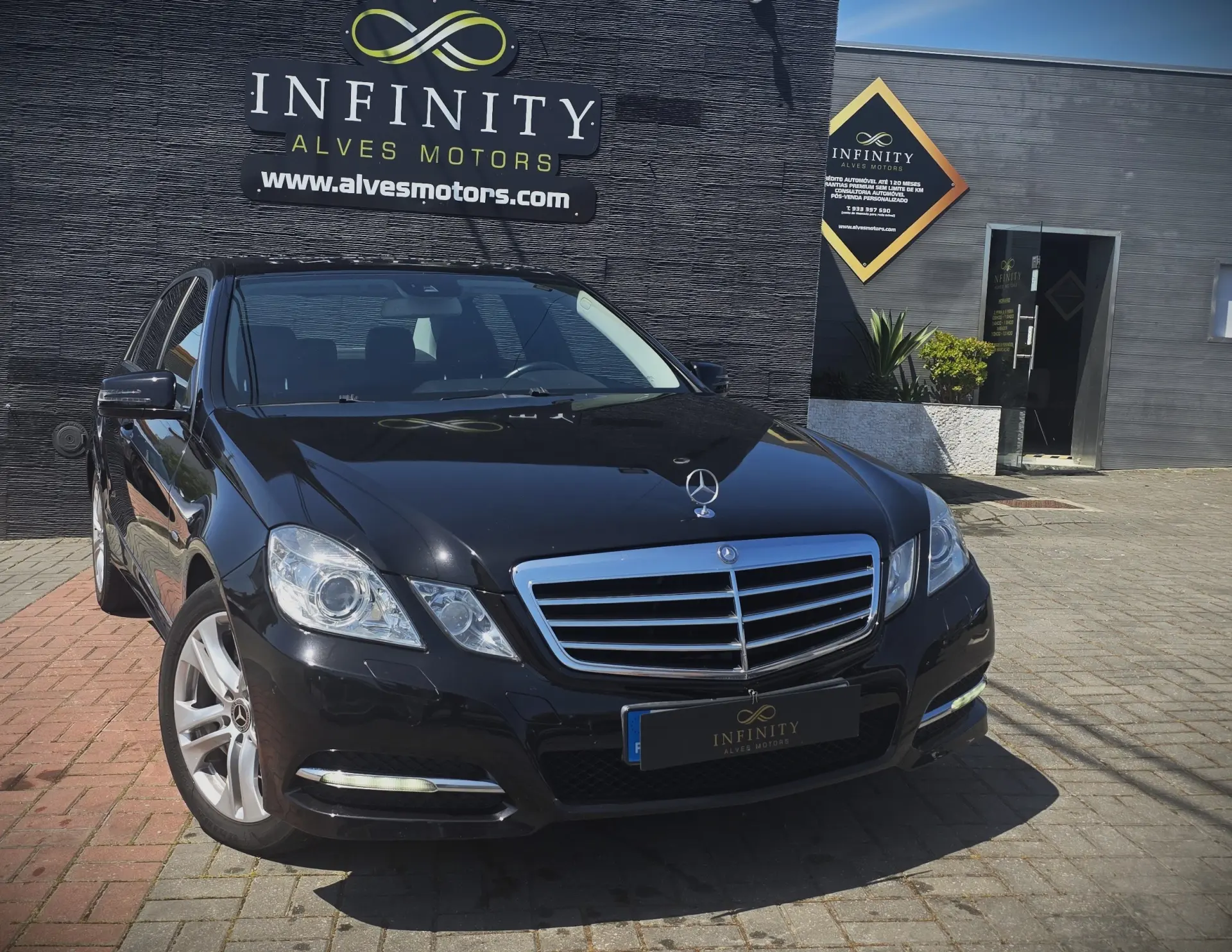 Mercedes-Benz E 220 BlueTEC 7G-TRONIC Avantgarde 2