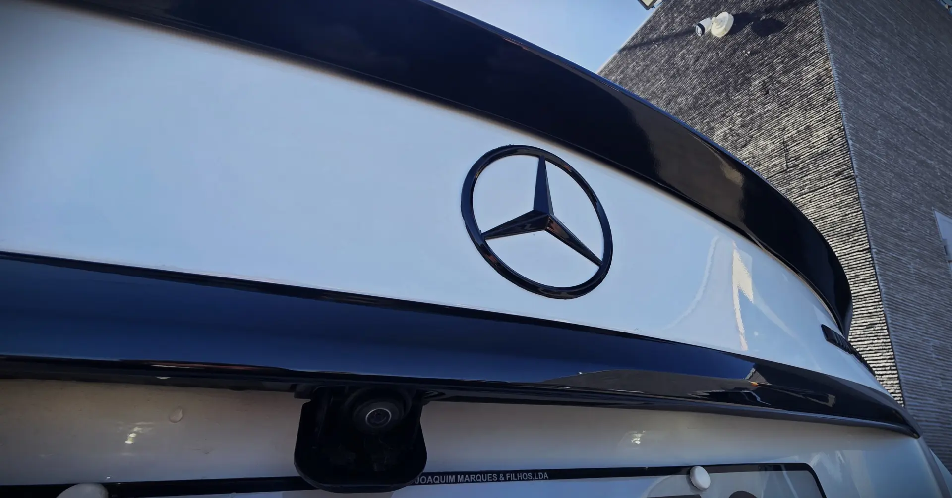 Mercedes-Benz C 300 h AMG Line 13