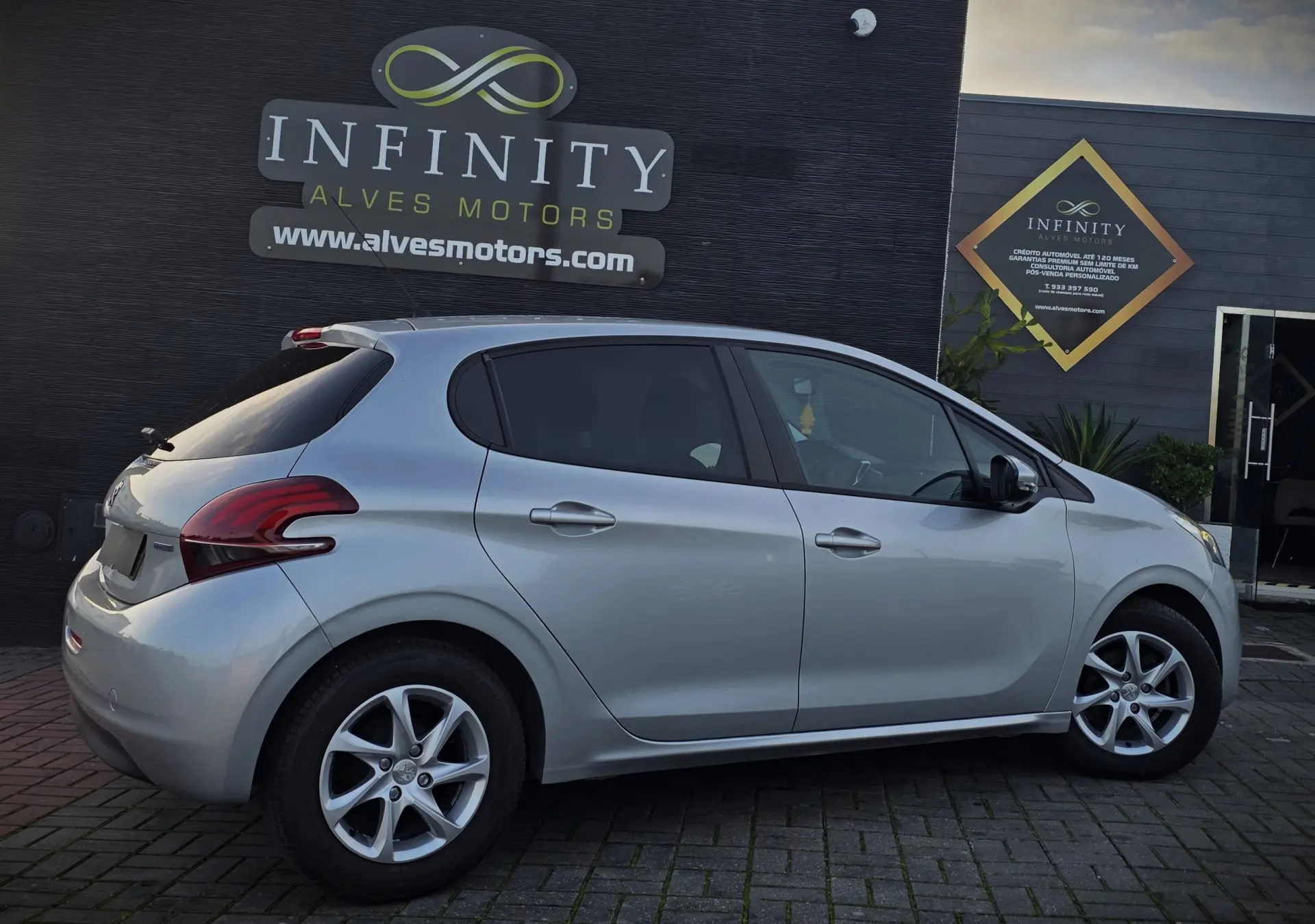 Peugeot 208 1.2 PureTech Active 8