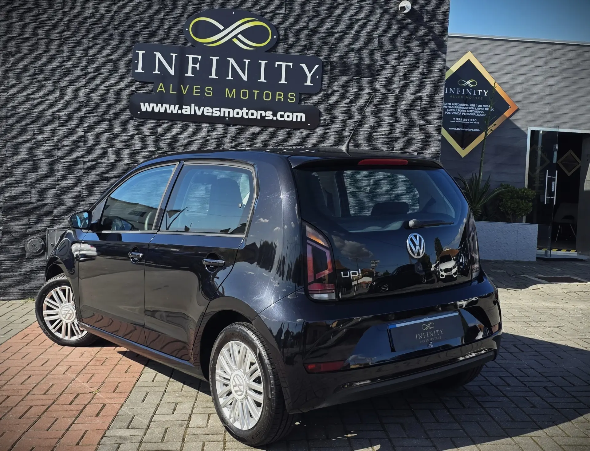 Volkswagen Up! 1.0 Move Color 8