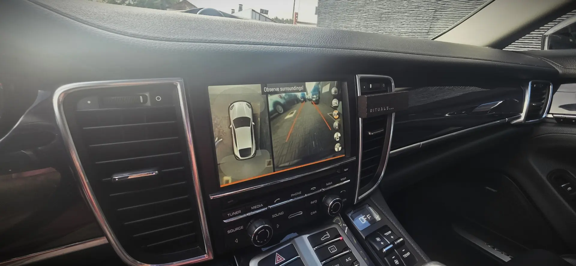 Porsche Panamera Platinum Edition 24