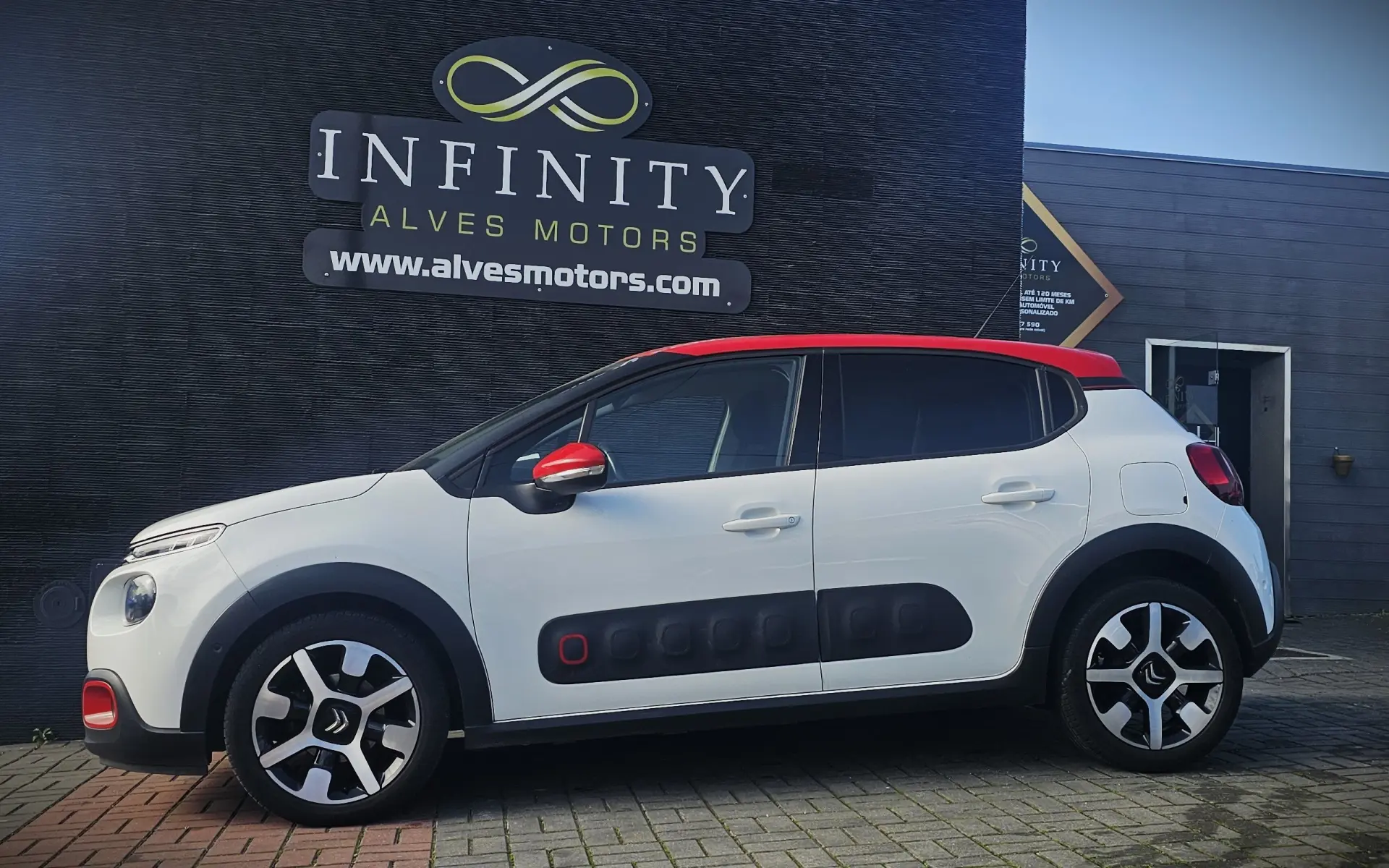 Citroen C3 1.2 PureTech Shine 1