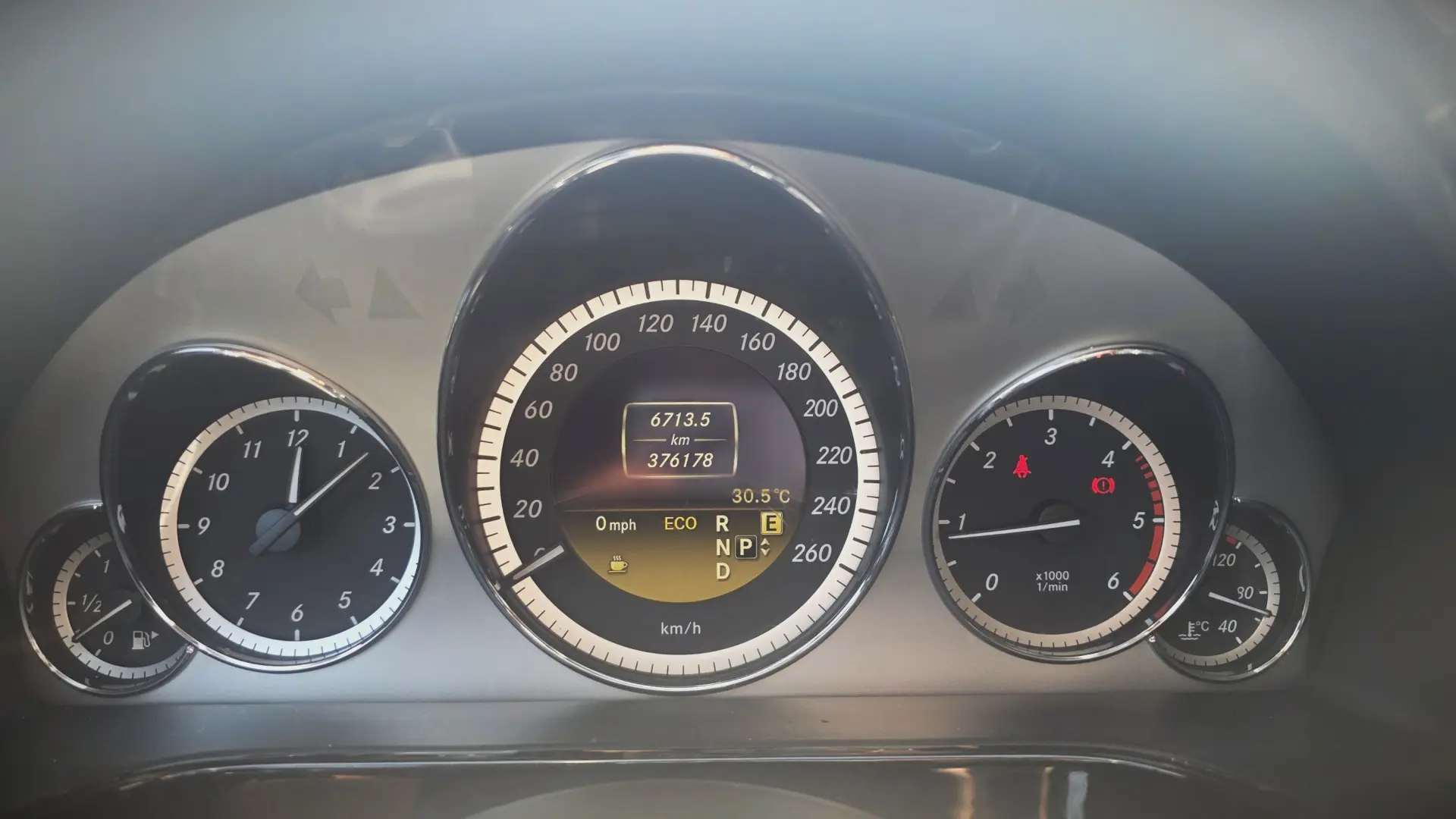 Mercedes-Benz E 220 BlueTEC 7G-TRONIC Avantgarde 20