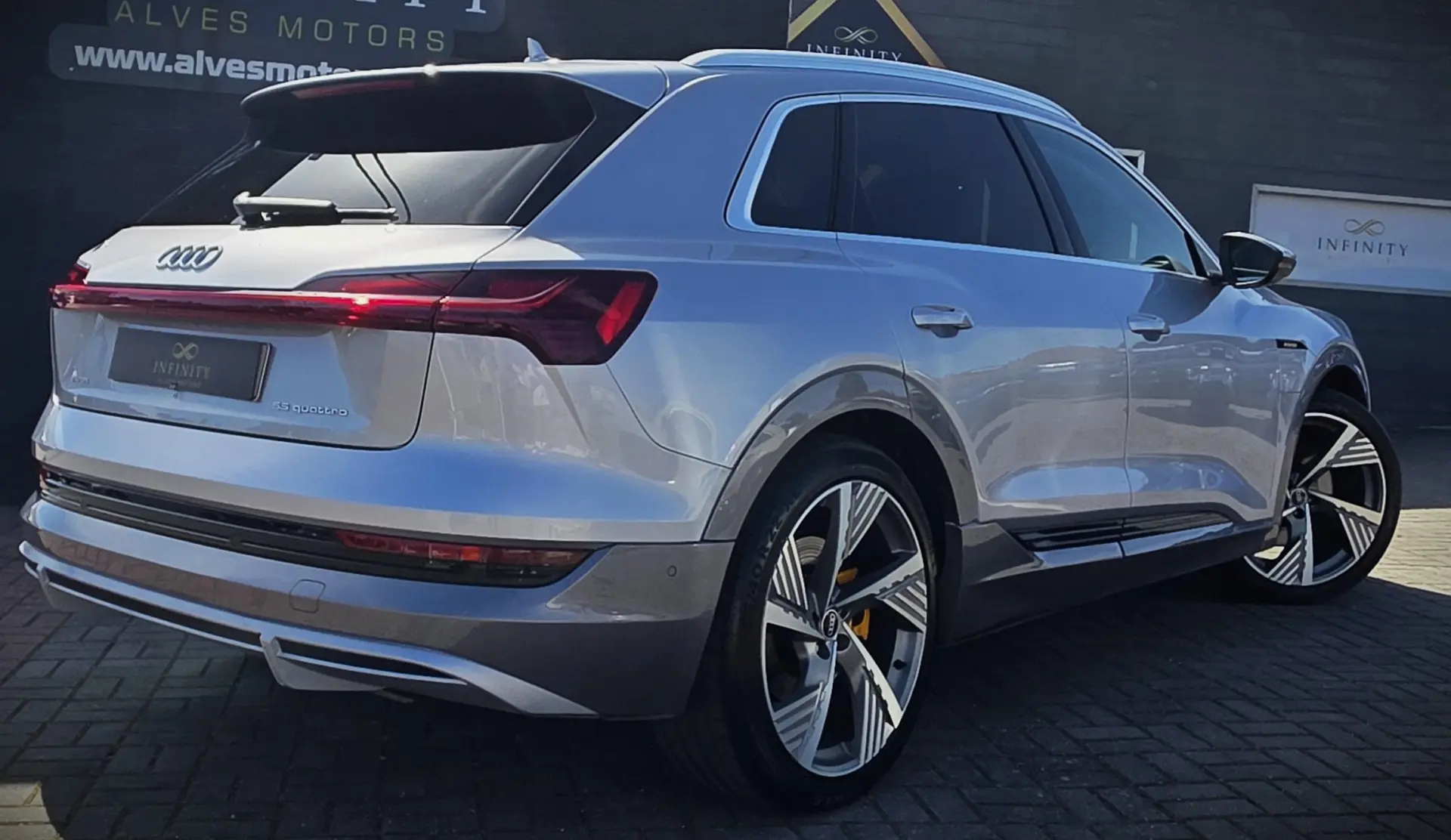 Audi e-tron 55 quattro S line 9