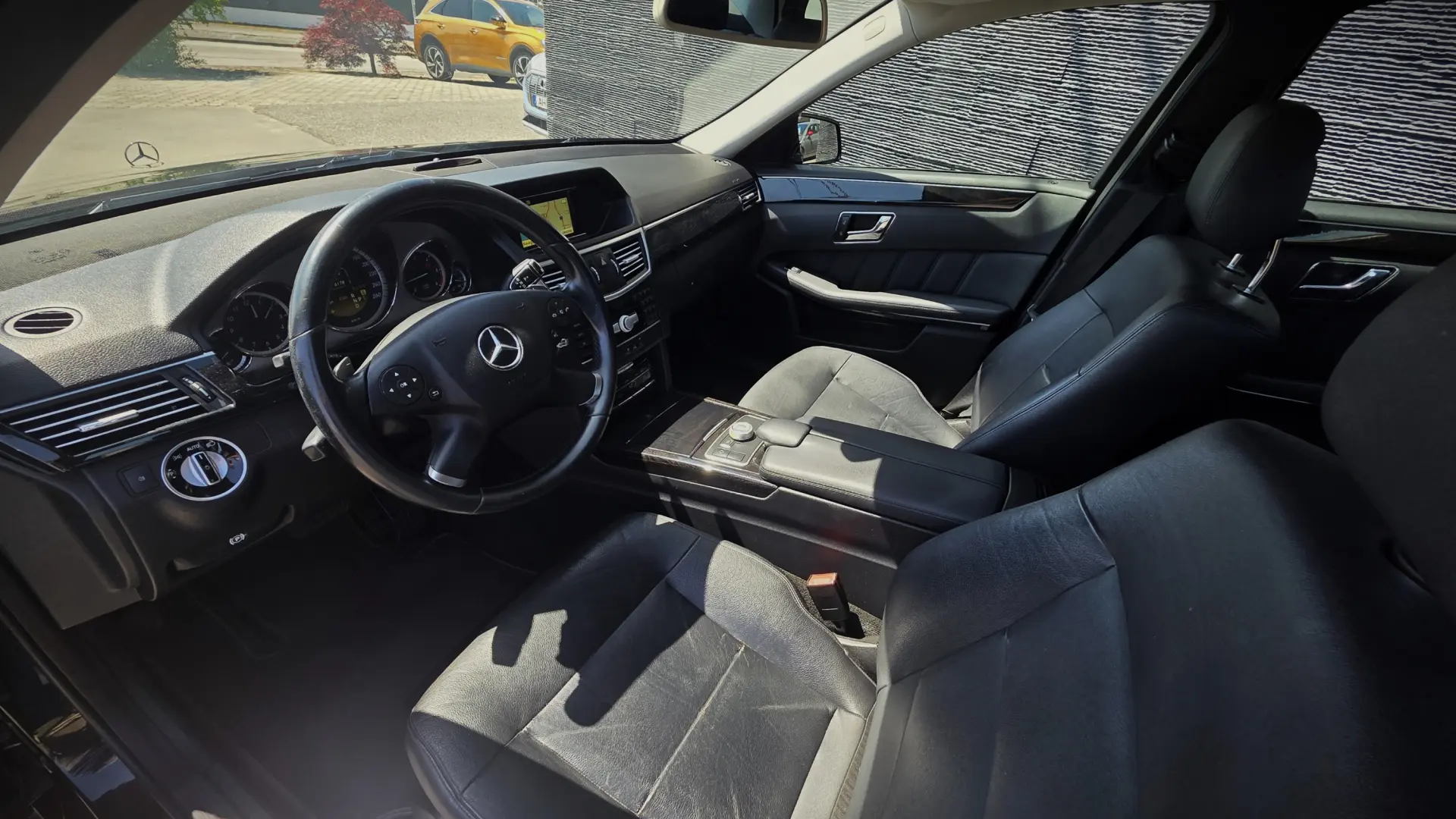 Mercedes-Benz E 220 BlueTEC 7G-TRONIC Avantgarde 13