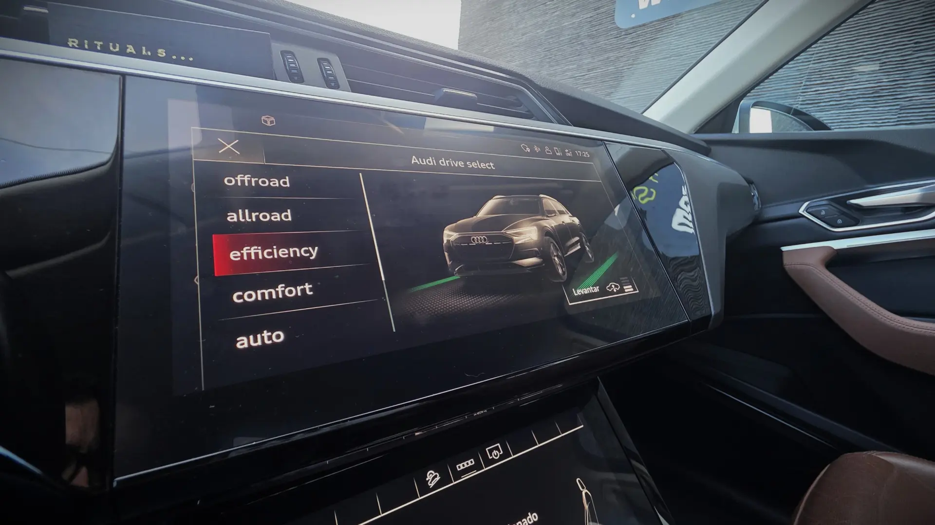 Audi e-tron 55 quattro S line 34