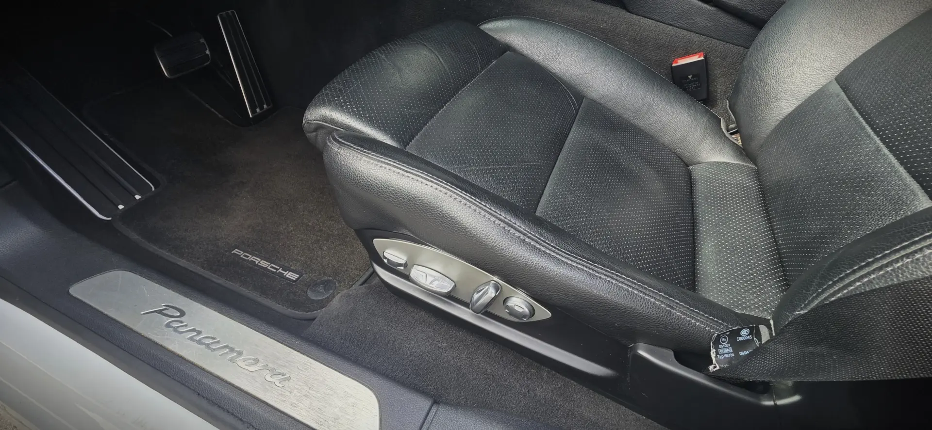 Porsche Panamera Platinum Edition 28