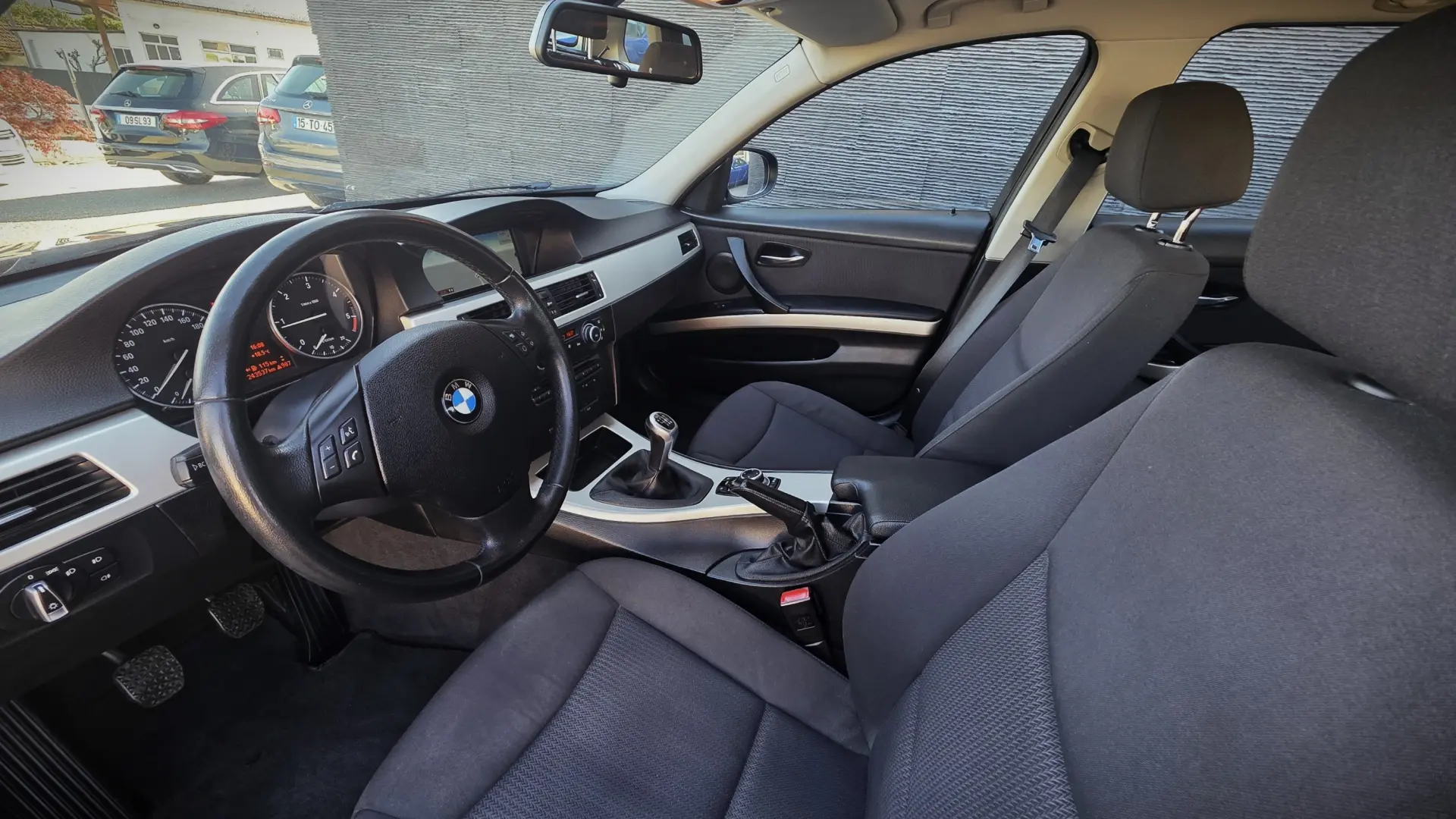 BMW 318 d Line Modern 12