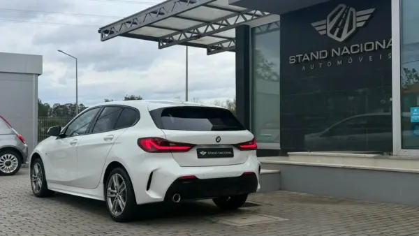 BMW 116 d Pack Desportivo M Auto 9