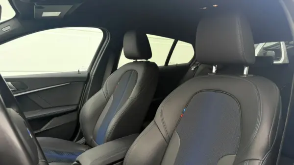 BMW 116 d Pack Desportivo M Auto 11