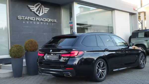 BMW 520 d Pack Desportivo M Auto 3