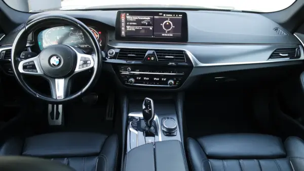 BMW 520 d Pack Desportivo M Auto 14