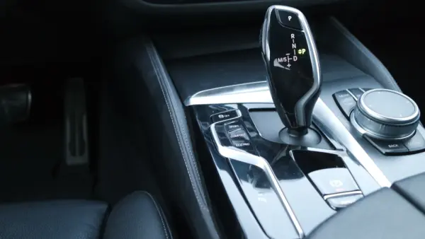 BMW 520 d Pack Desportivo M Auto 16