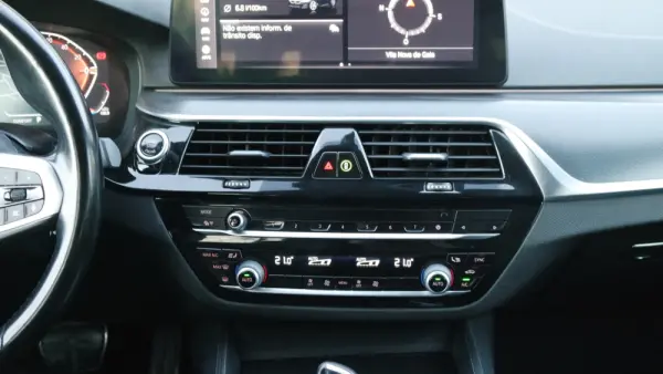 BMW 520 d Pack Desportivo M Auto 17