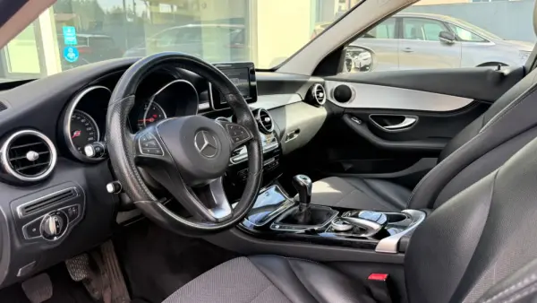 Mercedes-Benz C 180 BlueTEC Avantgarde 10