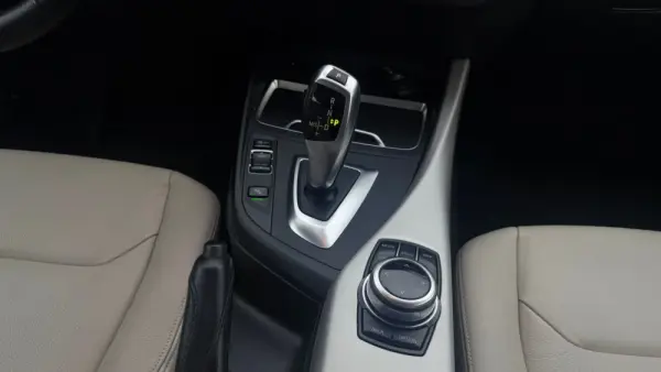 BMW 116 d Aut. Advantage 16