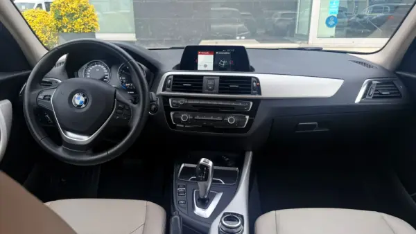 BMW 116 d Aut. Advantage 17