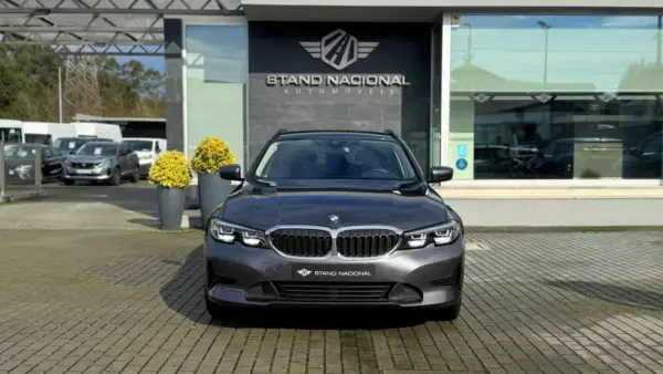 BMW 330 e Corporate Edition Auto 2