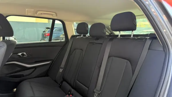 BMW 330 e Corporate Edition Auto 11