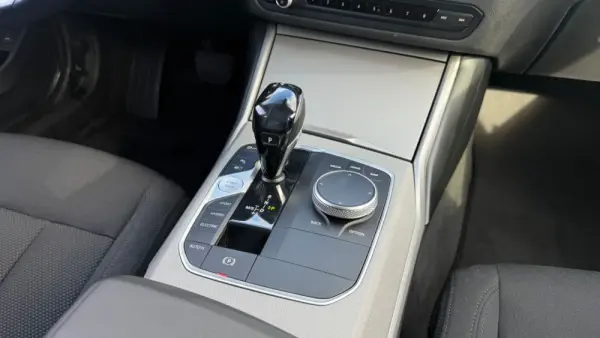 BMW 330 e Corporate Edition Auto 20