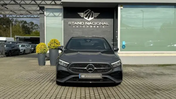 Mercedes-Benz A 180 Limousine d AMG Line Aut. 2