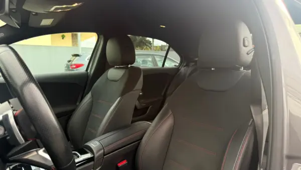 Mercedes-Benz A 180 Limousine d AMG Line Aut. 14