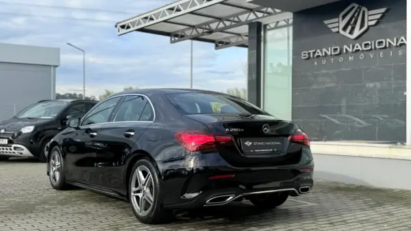 Mercedes-Benz A 200 Limousine d AMG Line Aut. 9