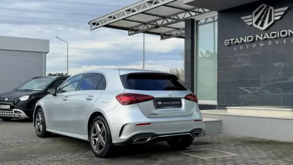 Mercedes-Benz A 250 e AMG Line 9