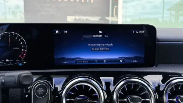 Mercedes-Benz A 250 e AMG Line 16