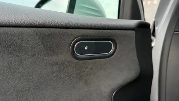 Mercedes-Benz A 250 e AMG Line 18