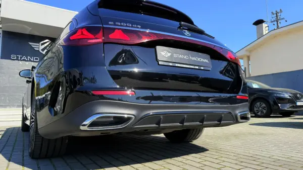 Mercedes-Benz E 300 de AMG Line 11