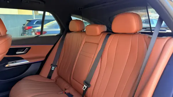 Mercedes-Benz E 300 de AMG Line 15