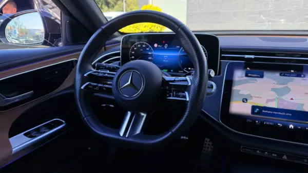 Mercedes-Benz E 300 de AMG Line 18