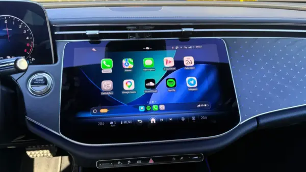 Mercedes-Benz E 300 de AMG Line 24