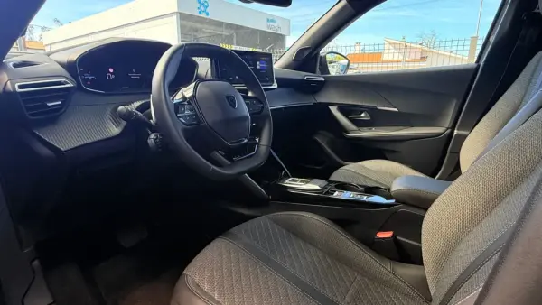 Peugeot 2008 1.2 Hybrid Allure e-DCS6 9