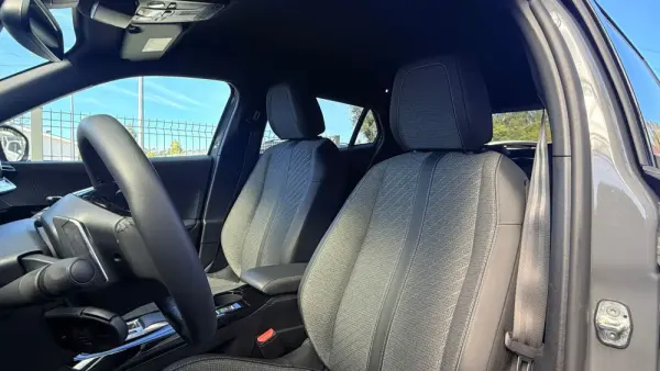 Peugeot 2008 1.2 Hybrid Allure e-DCS6 10