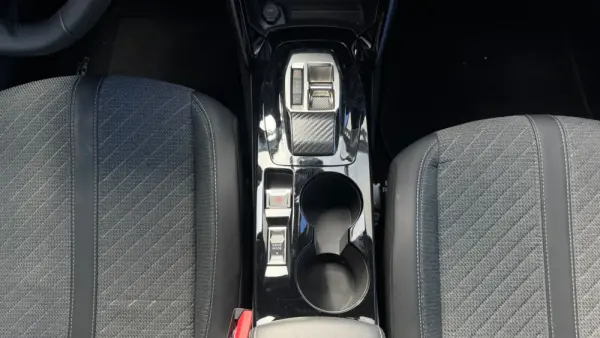 Peugeot 2008 1.2 Hybrid Allure e-DCS6 13