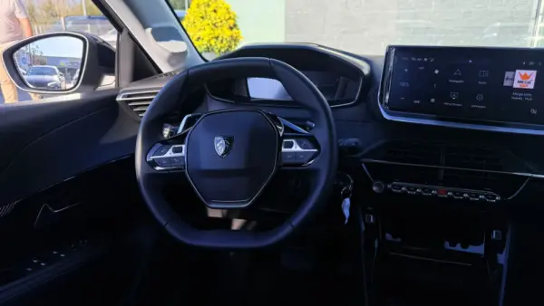 Peugeot 208 Peugeot 208 1.2 Hybrid Allure e-DCS6 15