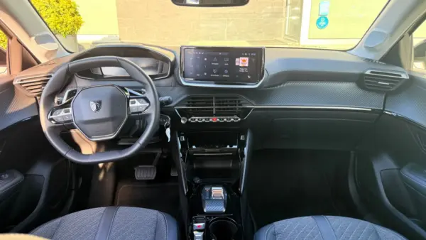 Peugeot 208 Peugeot 208 1.2 Hybrid Allure e-DCS6 16