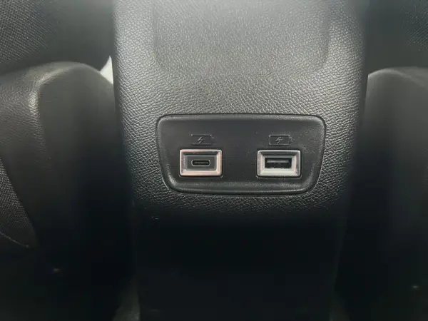 Peugeot 208 Peugeot 208 1.2 Hybrid Allure e-DCS6 17