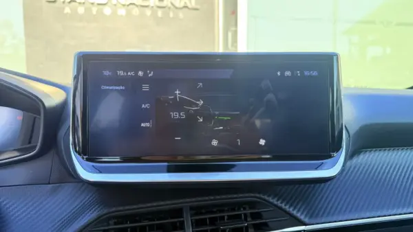 Peugeot 208 Peugeot 208 1.2 Hybrid Allure e-DCS6 19