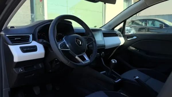 Renault Clio 1.0 TCe Evolution Bi-Fuel 12